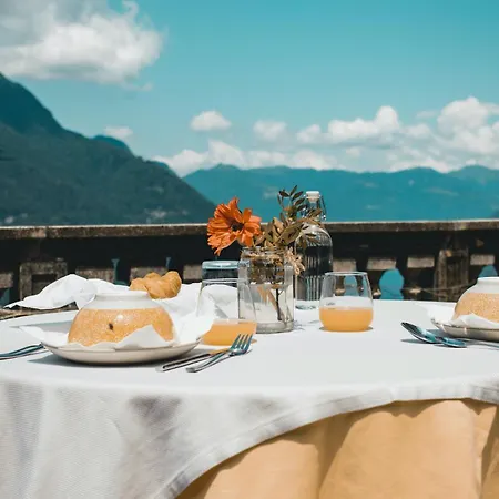 Couette-café Le Ortensie 3*